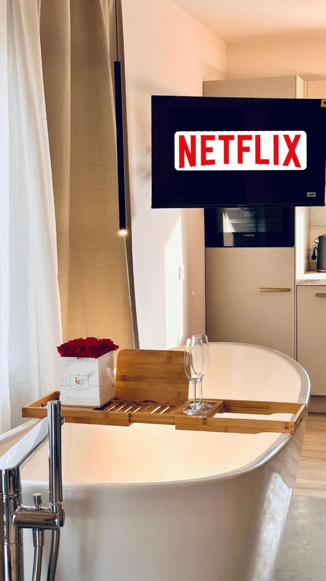 Leonardo Wuerzburg I Freistehende Badwanne Apartamento Exterior foto